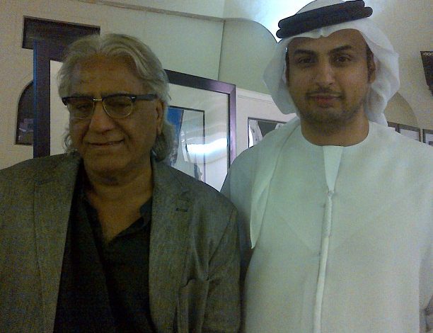محمد القبيسي مع الفنان المسرحي جواد الاسدي